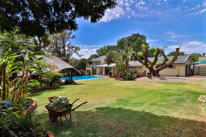 6 Bedroom Property for Sale in Horison Gauteng