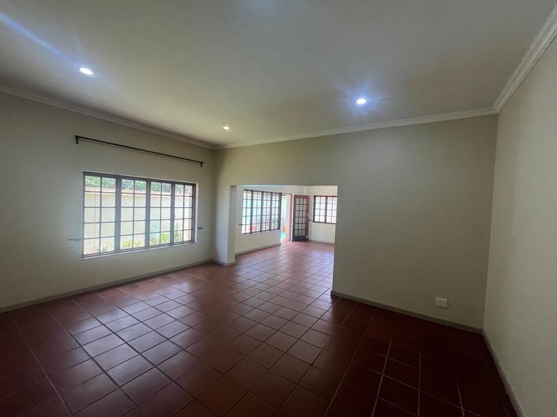 To Let 4 Bedroom Property for Rent in Nieuw Muckleneuk Gauteng