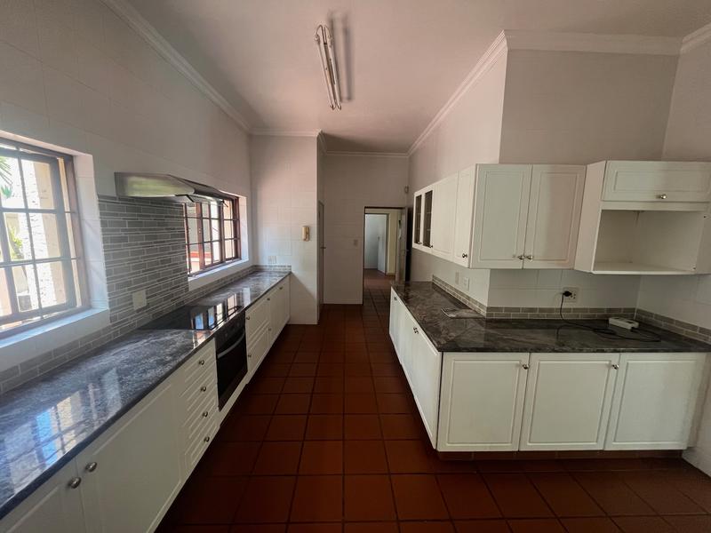 To Let 4 Bedroom Property for Rent in Nieuw Muckleneuk Gauteng