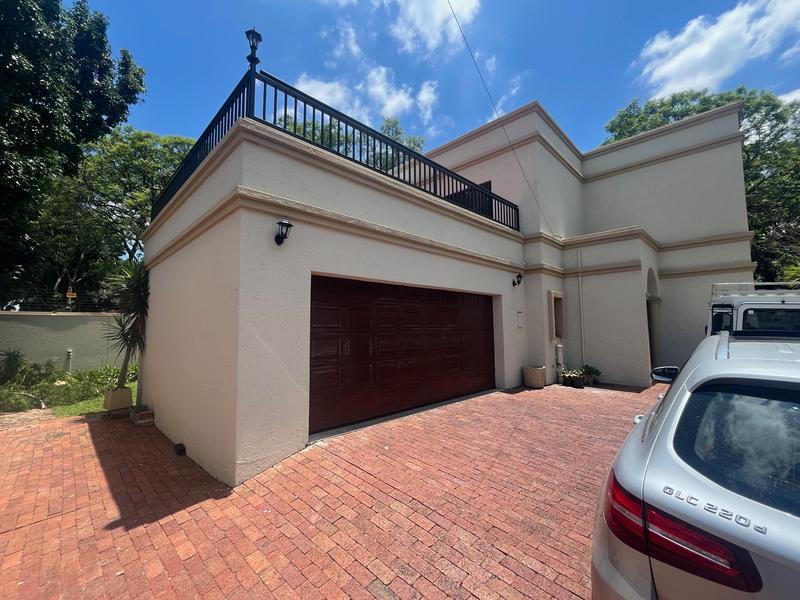 To Let 4 Bedroom Property for Rent in Nieuw Muckleneuk Gauteng