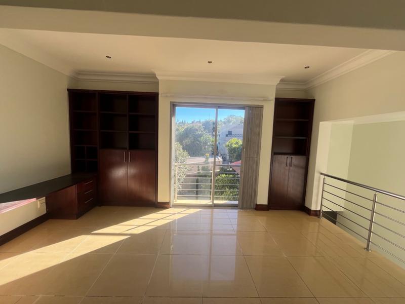 To Let 5 Bedroom Property for Rent in Waterkloof Ridge Gauteng