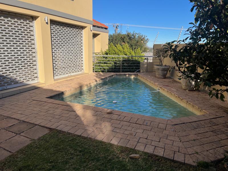 To Let 5 Bedroom Property for Rent in Waterkloof Ridge Gauteng