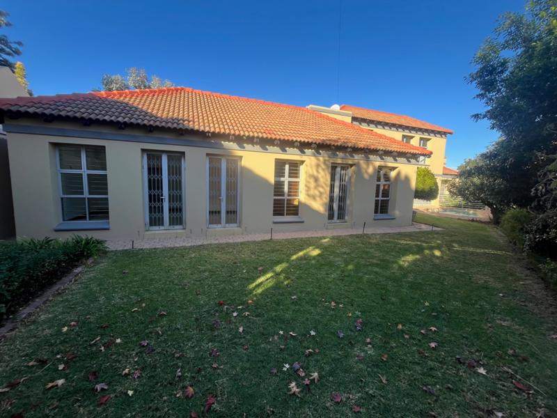 To Let 5 Bedroom Property for Rent in Waterkloof Ridge Gauteng