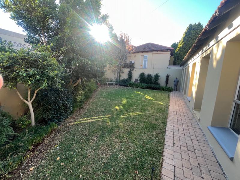 To Let 5 Bedroom Property for Rent in Waterkloof Ridge Gauteng