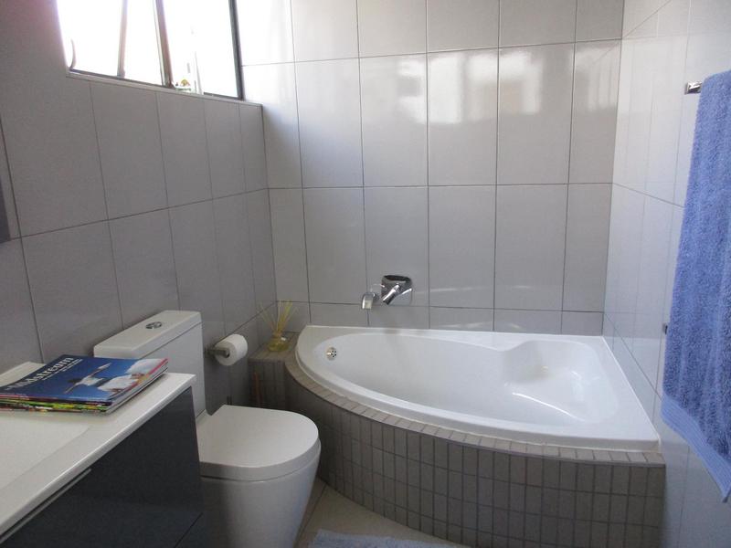 2 Bedroom Property for Sale in Retire at Midstream Gauteng