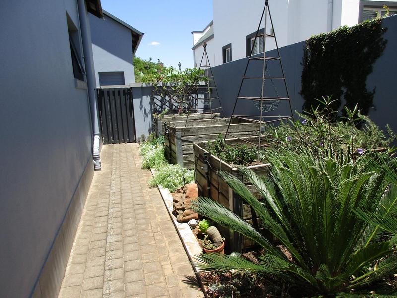 2 Bedroom Property for Sale in Retire at Midstream Gauteng