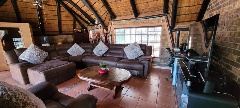 5 Bedroom Property for Sale in Brackendowns Gauteng