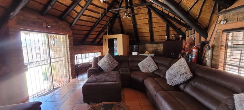 5 Bedroom Property for Sale in Brackendowns Gauteng