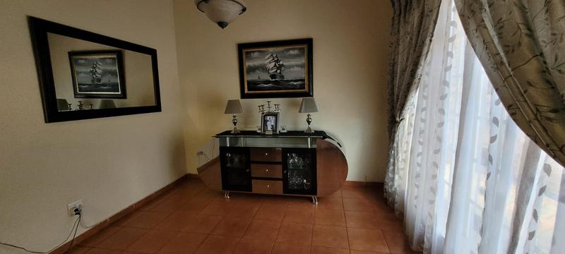 5 Bedroom Property for Sale in Brackendowns Gauteng