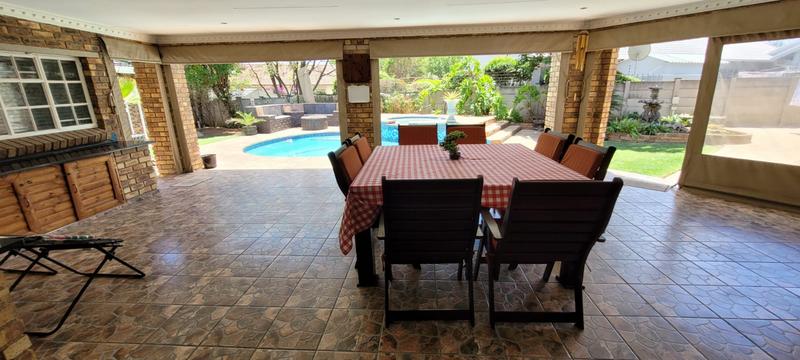 5 Bedroom Property for Sale in Brackendowns Gauteng