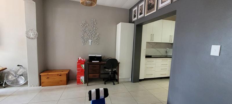 2 Bedroom Property for Sale in Brackenhurst Gauteng