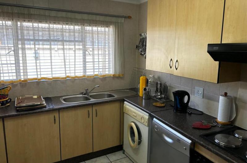 3 Bedroom Property for Sale in New Redruth Gauteng