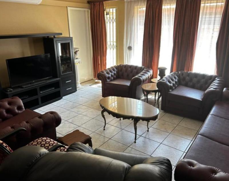 3 Bedroom Property for Sale in New Redruth Gauteng