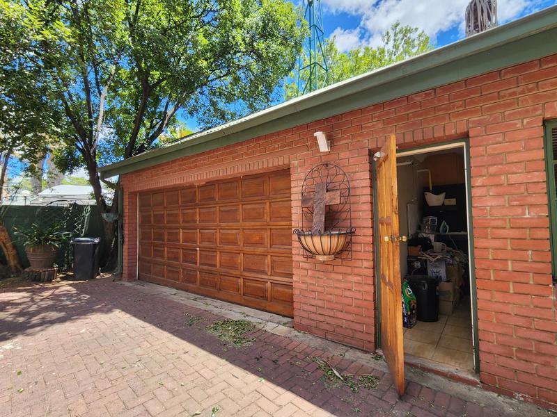 4 Bedroom Property for Sale in Vanderbijlpark SW 5 Gauteng