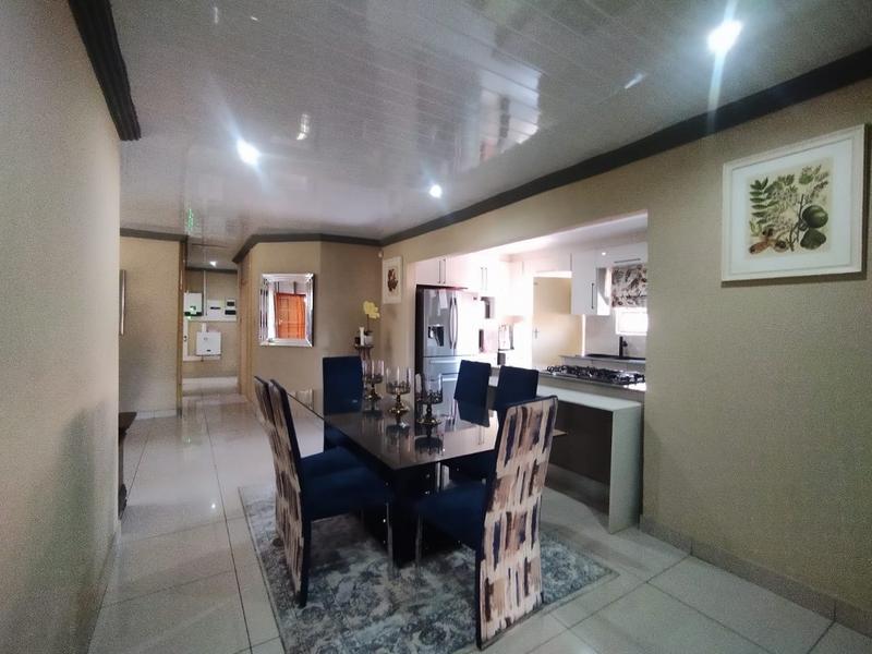 3 Bedroom Property for Sale in Garsfontein Gauteng