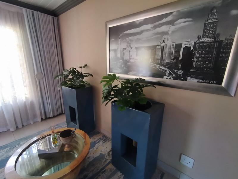 3 Bedroom Property for Sale in Garsfontein Gauteng