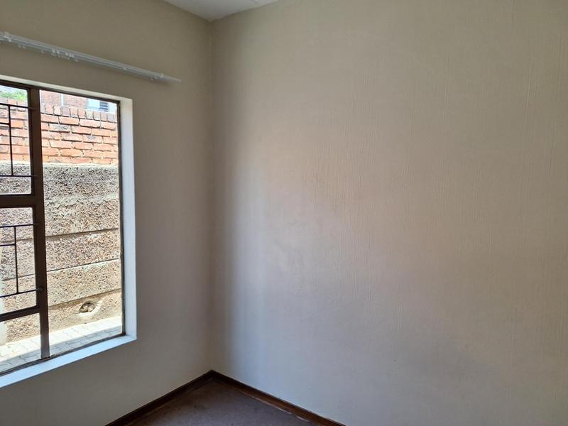 To Let 2 Bedroom Property for Rent in Blackheath Gauteng