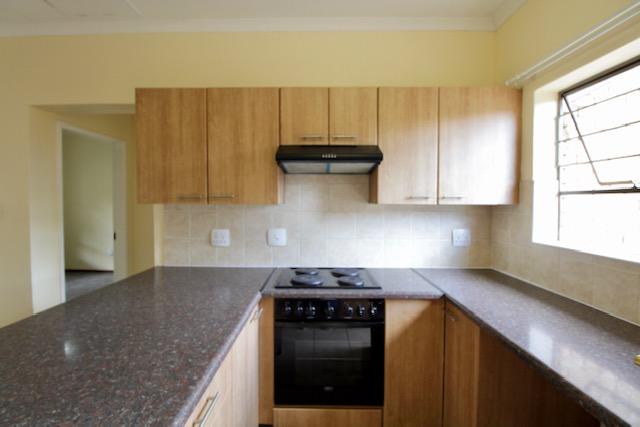 To Let 2 Bedroom Property for Rent in Florida Glen Gauteng