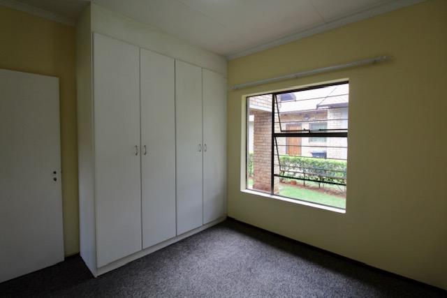 To Let 2 Bedroom Property for Rent in Florida Glen Gauteng