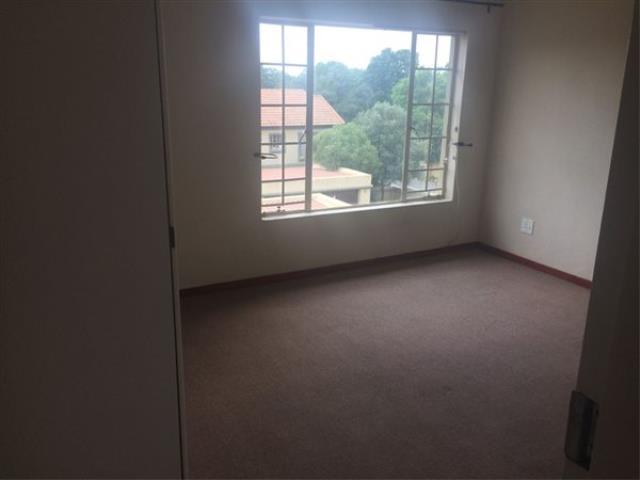 To Let 2 Bedroom Property for Rent in La Montagne Gauteng