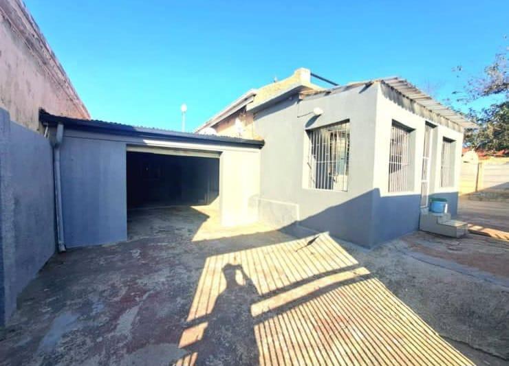 To Let 3 Bedroom Property for Rent in Regents Park Gauteng