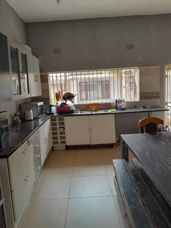 To Let 2 Bedroom Property for Rent in Malvern East Gauteng