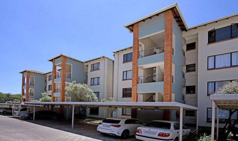 2 Bedroom Property for Sale in Greenstone Hill Gauteng