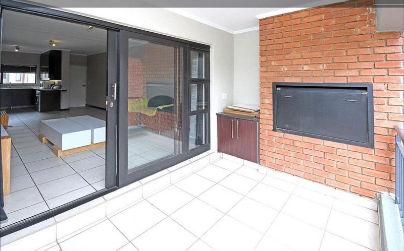 2 Bedroom Property for Sale in Greenstone Hill Gauteng