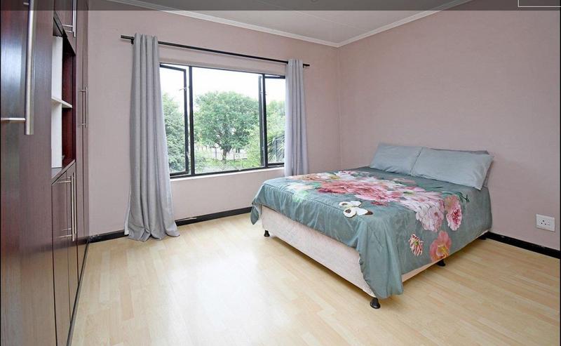 2 Bedroom Property for Sale in Greenstone Hill Gauteng