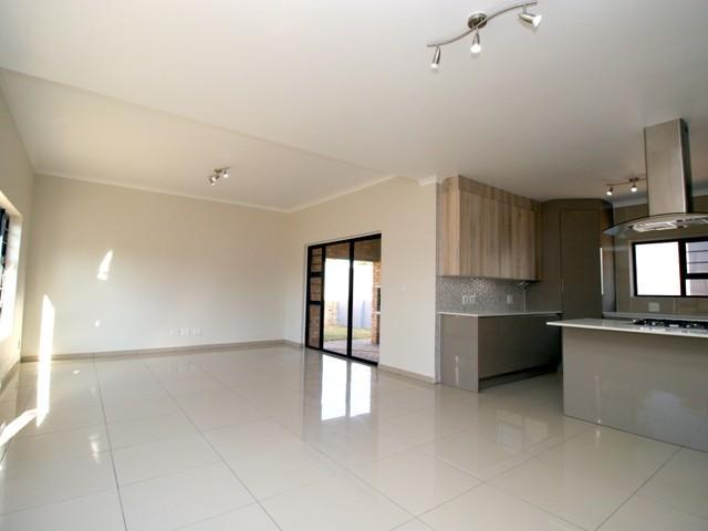 3 Bedroom Property for Sale in Radiokop Gauteng