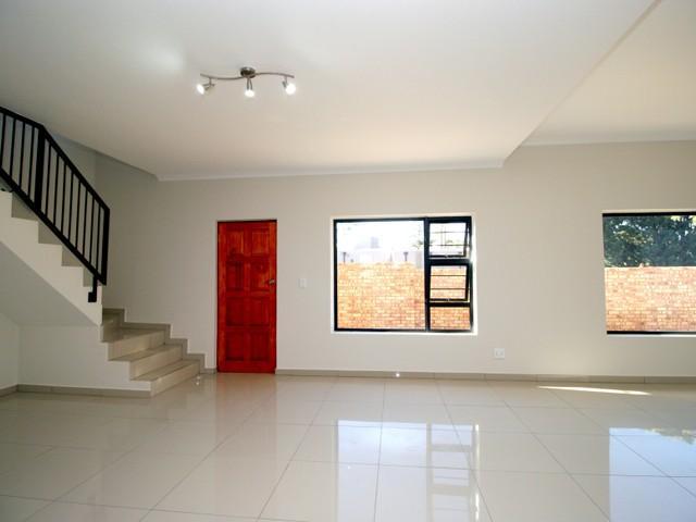 3 Bedroom Property for Sale in Radiokop Gauteng