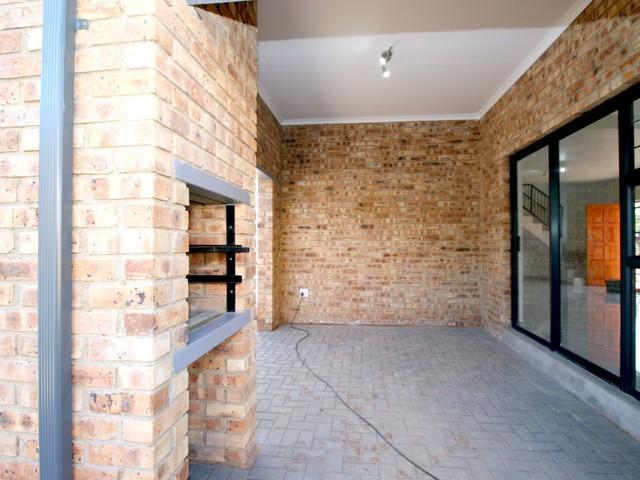 3 Bedroom Property for Sale in Radiokop Gauteng