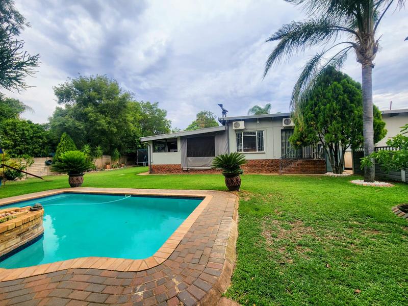 5 Bedroom Property for Sale in Pretoria North Gauteng