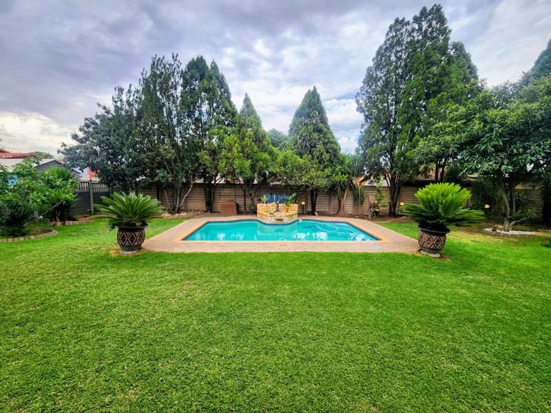 5 Bedroom Property for Sale in Pretoria North Gauteng