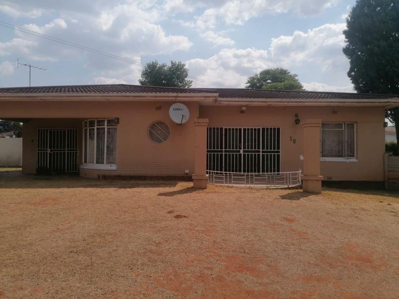 7 Bedroom Property for Sale in Delville Gauteng