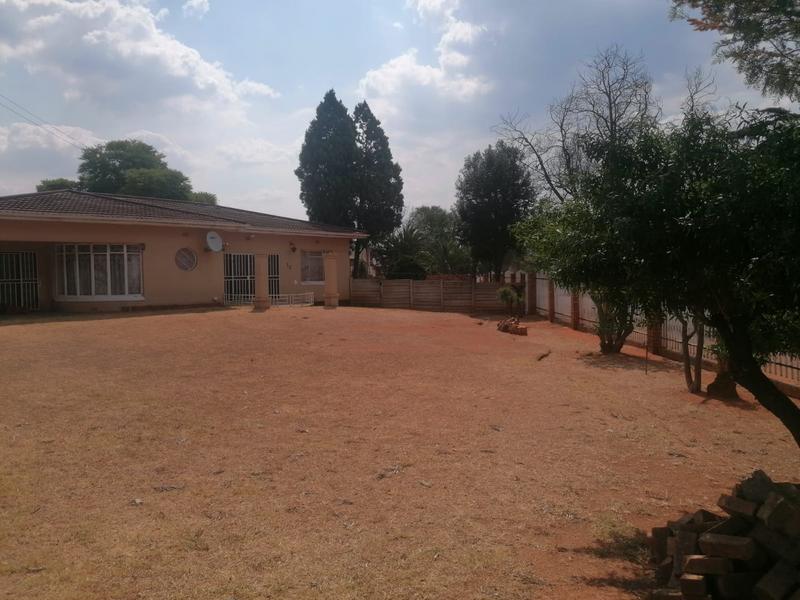 7 Bedroom Property for Sale in Delville Gauteng