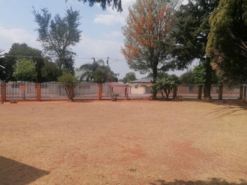 7 Bedroom Property for Sale in Delville Gauteng