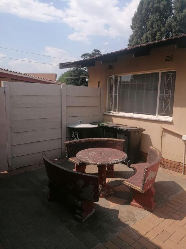 7 Bedroom Property for Sale in Delville Gauteng