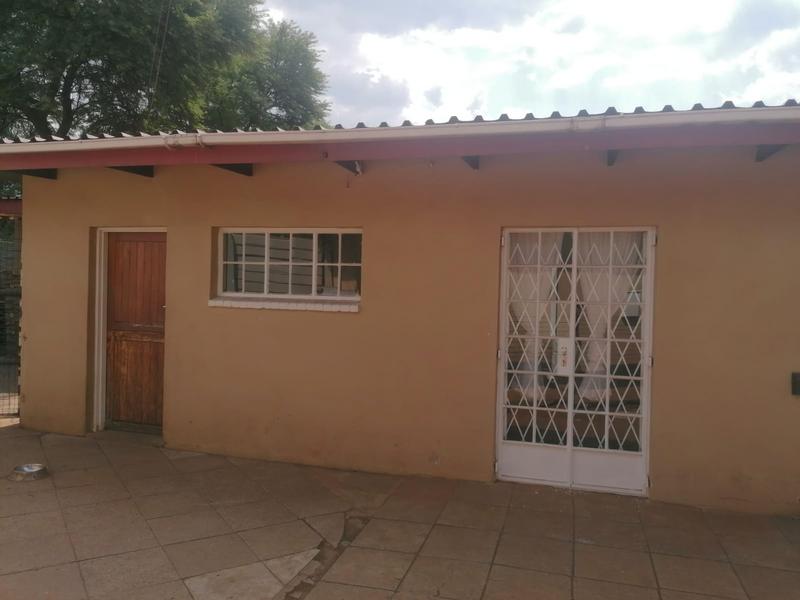 7 Bedroom Property for Sale in Delville Gauteng