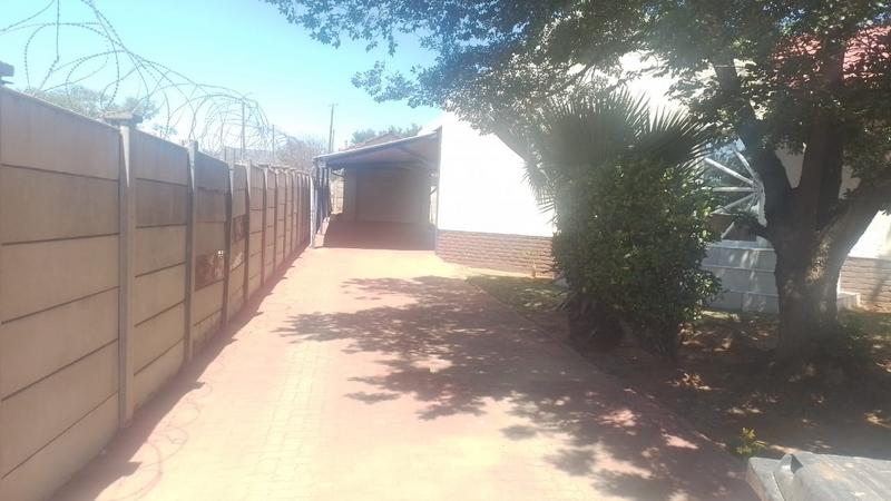 4 Bedroom Property for Sale in Finsbury Gauteng