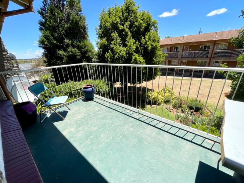 2 Bedroom Property for Sale in Rant En Dal Gauteng