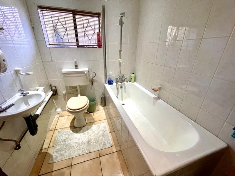 4 Bedroom Property for Sale in Rant En Dal Gauteng