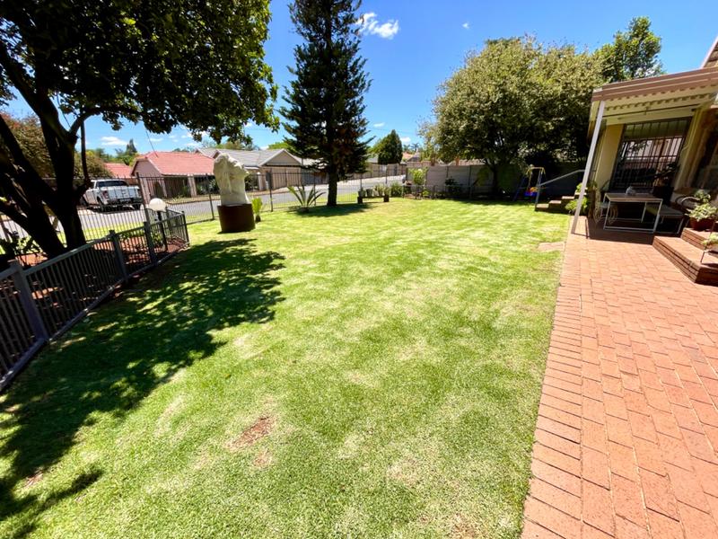 4 Bedroom Property for Sale in Rant En Dal Gauteng