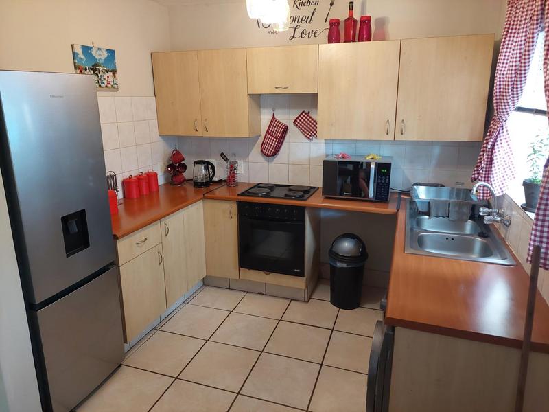 To Let 2 Bedroom Property for Rent in Sinoville Gauteng