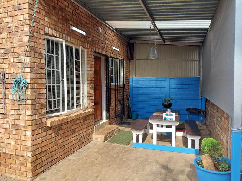 To Let 2 Bedroom Property for Rent in Sinoville Gauteng