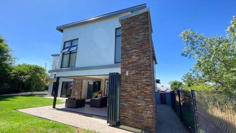 4 Bedroom Property for Sale in Midstream Ridge Gauteng