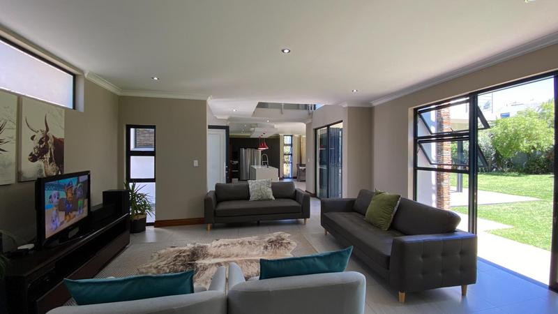 4 Bedroom Property for Sale in Midstream Ridge Gauteng