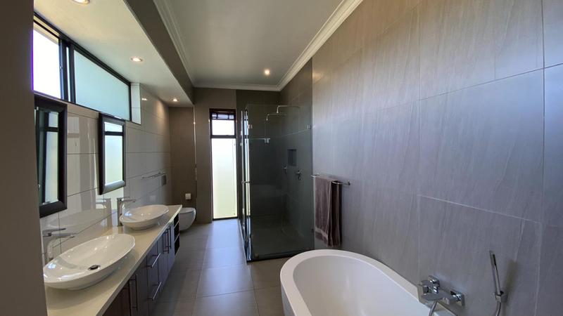 4 Bedroom Property for Sale in Midstream Ridge Gauteng