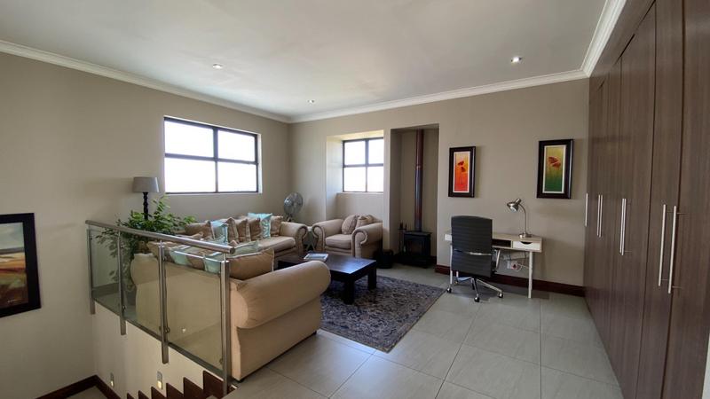 4 Bedroom Property for Sale in Midstream Ridge Gauteng