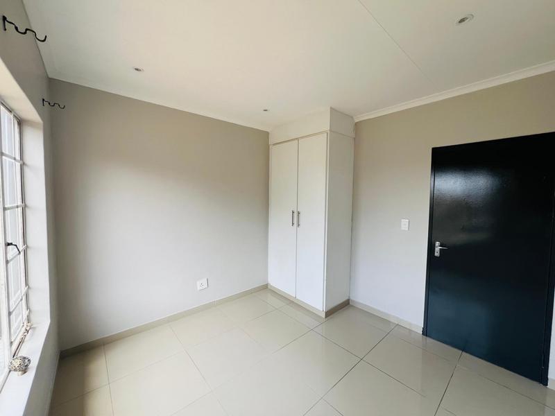 To Let 3 Bedroom Property for Rent in Groblerpark Gauteng